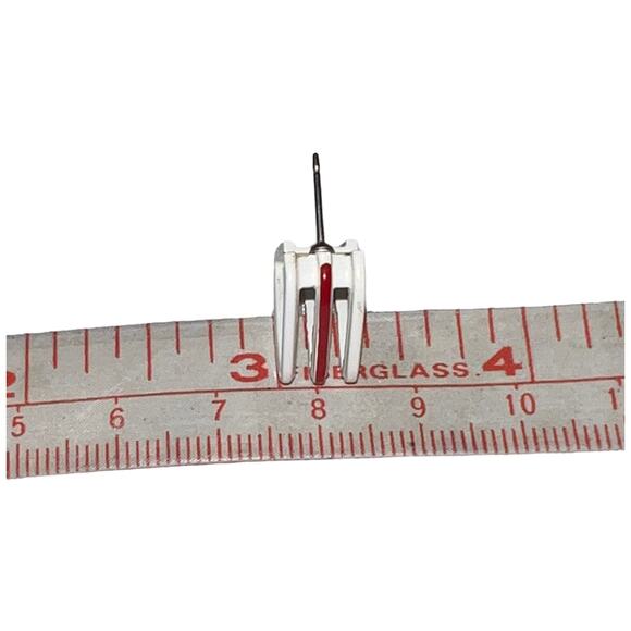 Vintage Angular Red & White Tri-Hoop Post Earrings 1980s Geometric Retro Jewelry - Picture 8 of 14